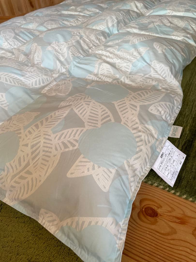 日本製　羽毛布団　シングル　イングランド産ホワイトダウン90% 1.3kg B