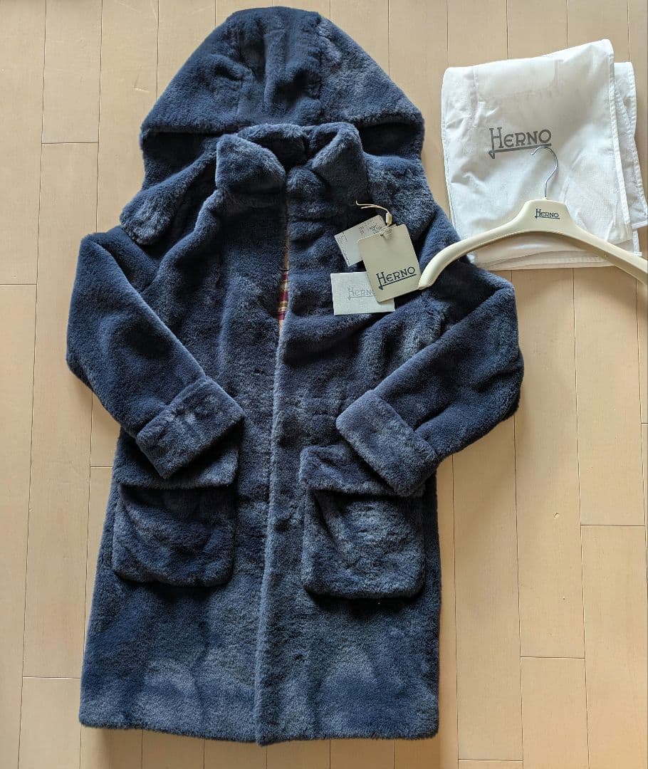 HERNO ヘルノ　エコファーコート 紺　38