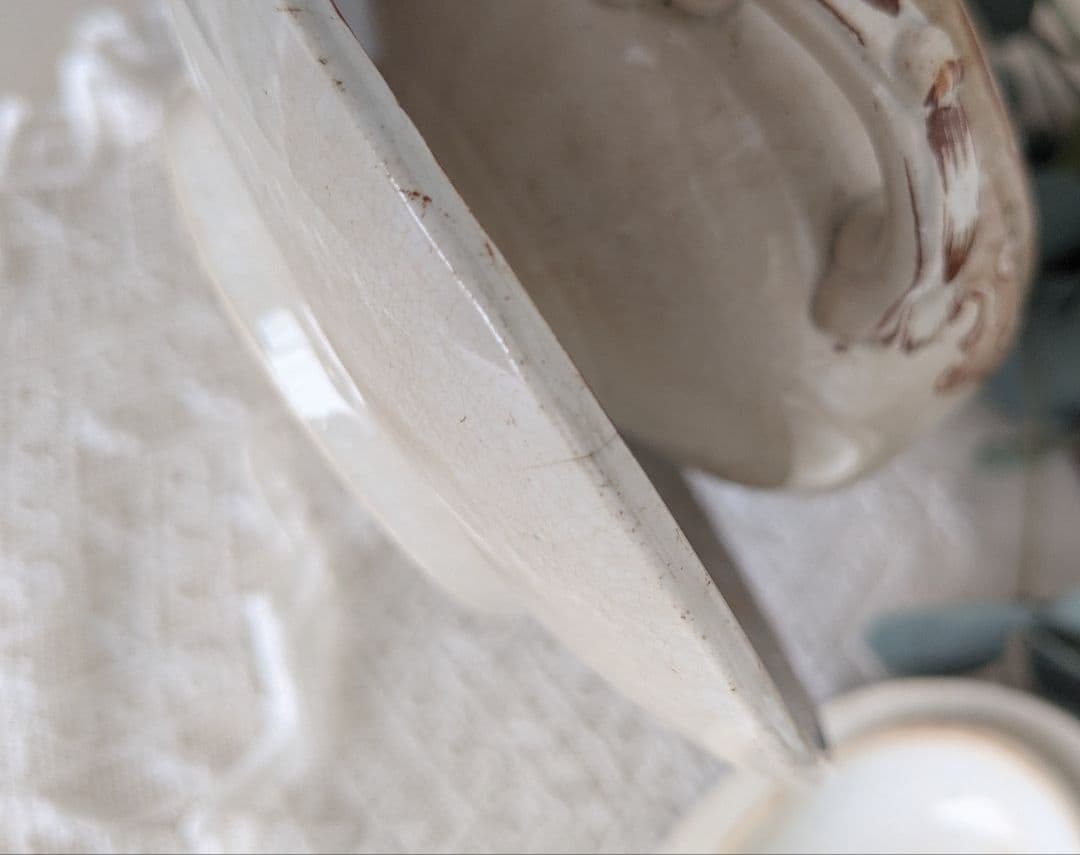 クレイユモントロー alexandra蓋付きソーシエール フランス アンティーク