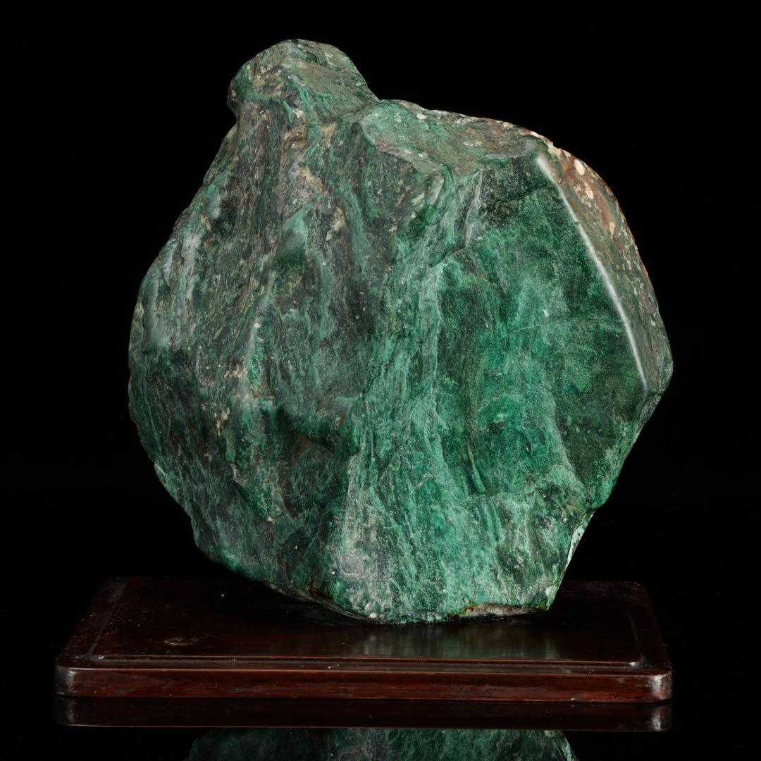 孔雀石 天然マラカイト 台座付 1.3kg 原石 鑑賞石自然石 パワーストーン