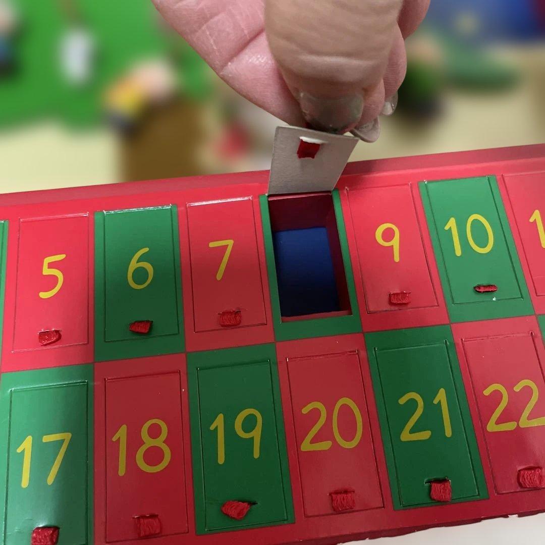 スヌーピー クリスマスツリー カウントダウン最終価格