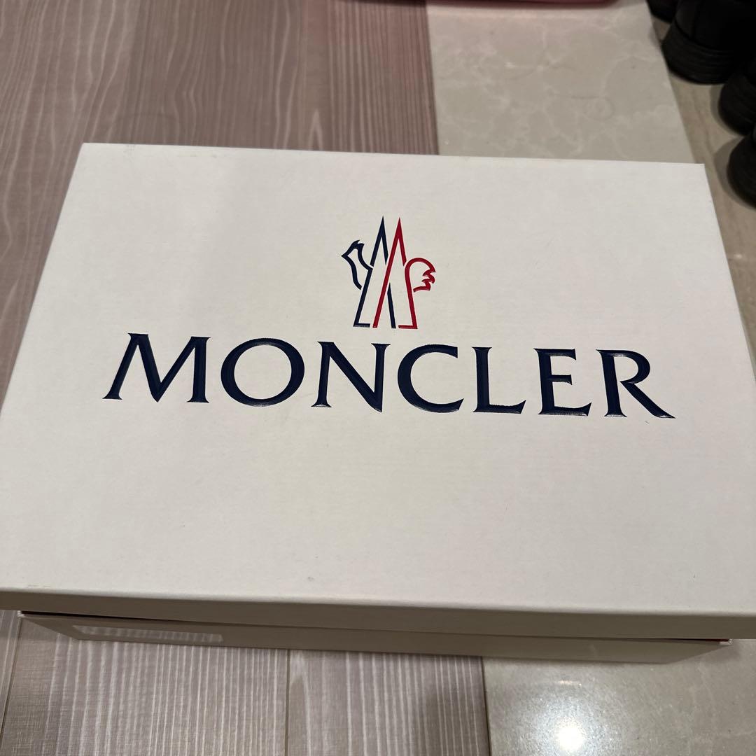 モンクレール　モナコローカット　ピンク スエード スニーカー袋つき