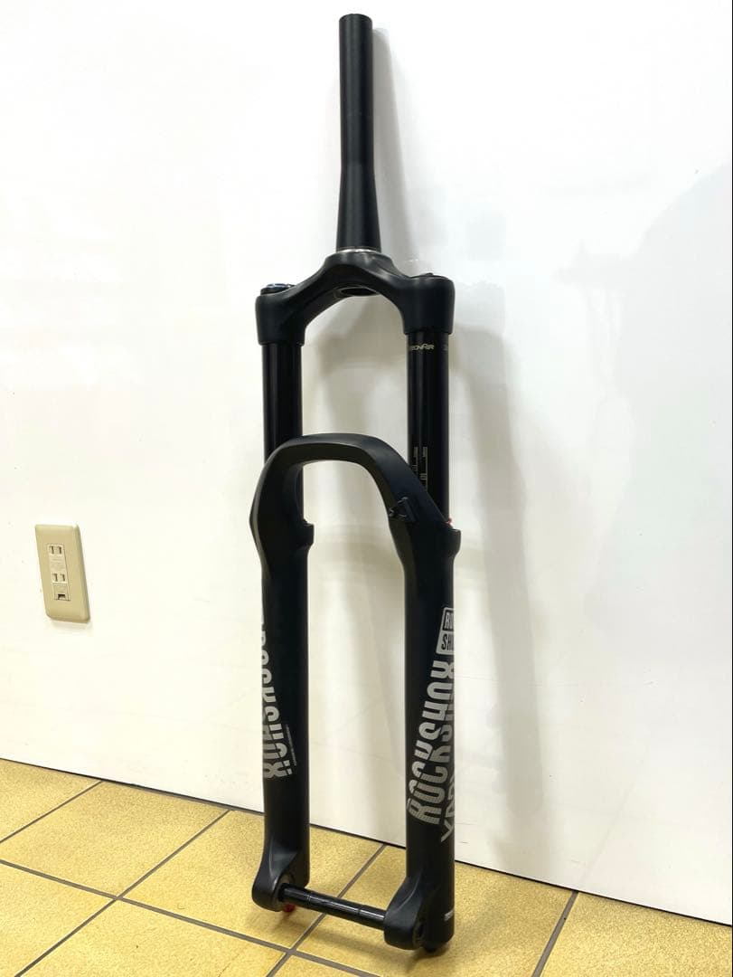 ROCKSHOX Yari RC 27.5 160mm MTB サスペンション