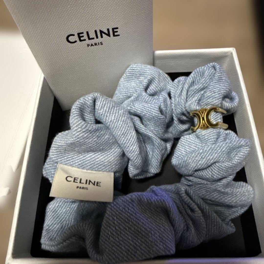 CELINE ライトブルー シュシュ ゴールド装飾付き