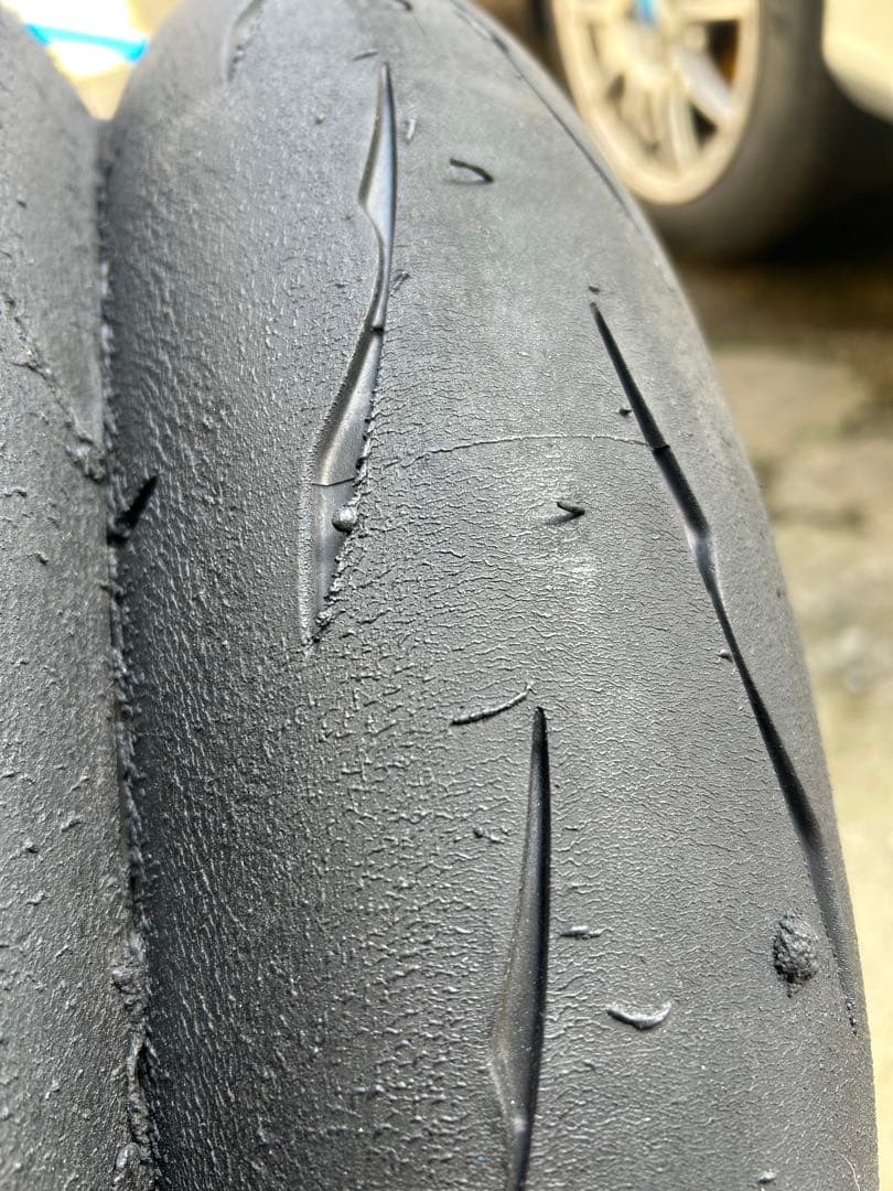 ブリヂストン　r11 ST600指定タイヤ