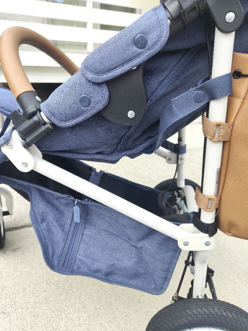 AIRBUGGY エアバギー ベビーカー ココブレーキネイビー　良品☆