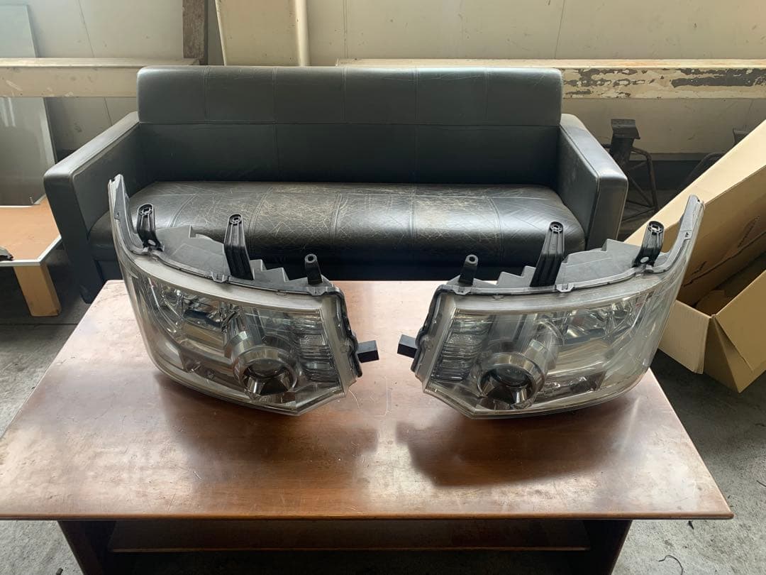 平成27年式デリカD5 CV1W ヘッドライト 2個セット