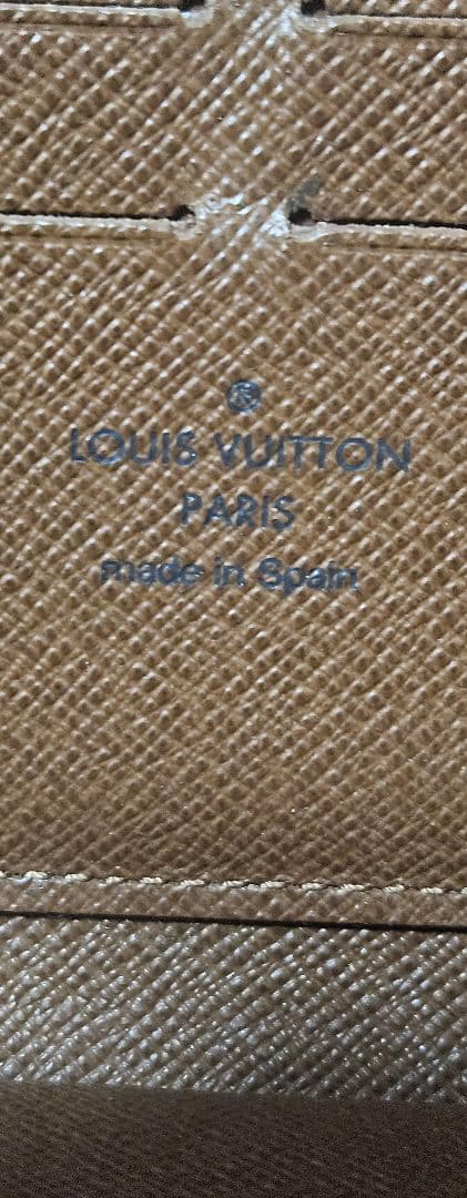 ルイヴィトンモノグラムジッピーウォレット