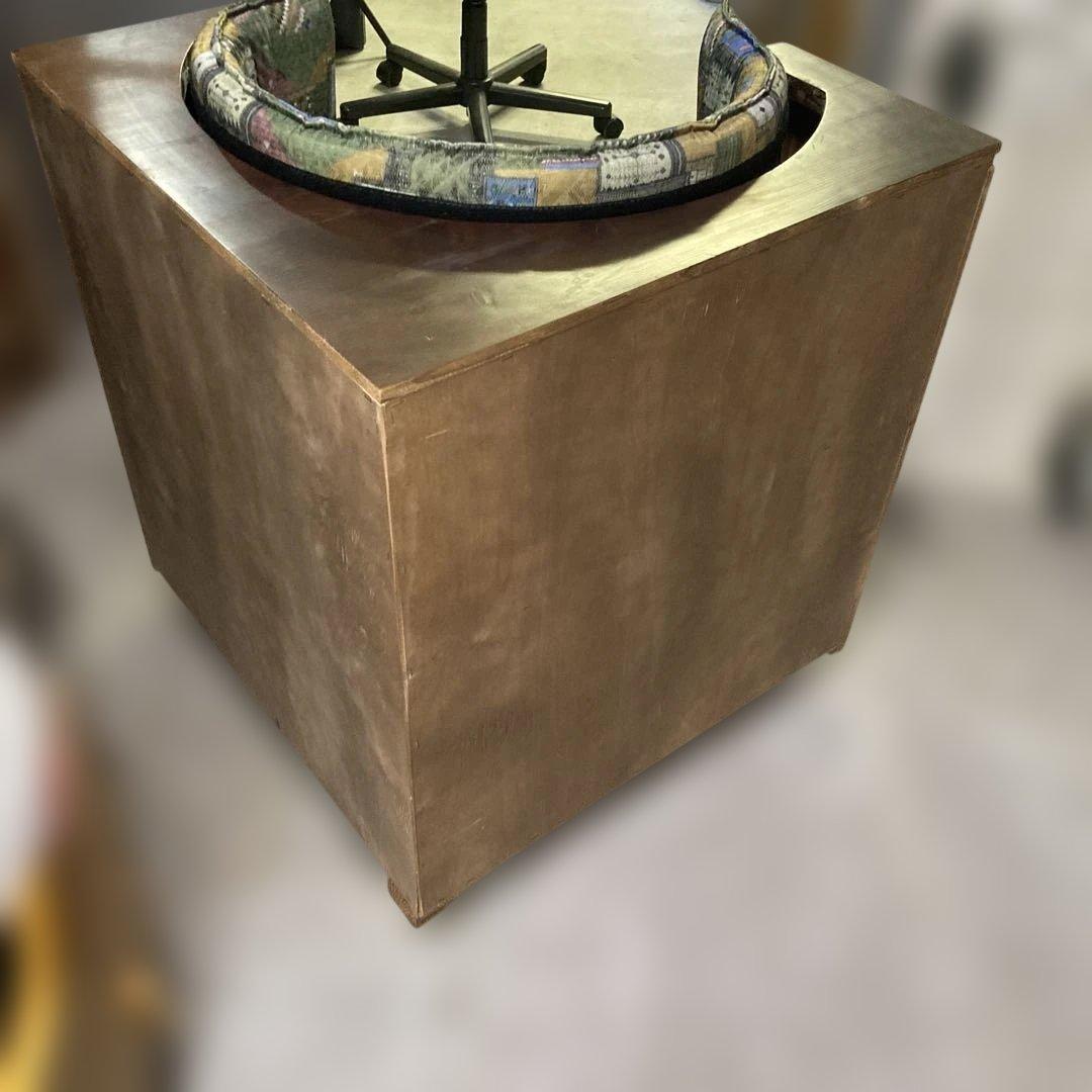 イタリア輸入品　木製コーナー　キャビネット　コーナーチェア