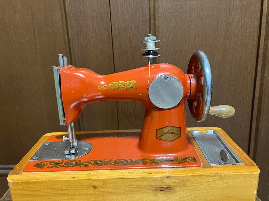 アンティークミシン ヴィンテージ レトロ 手回しミシン