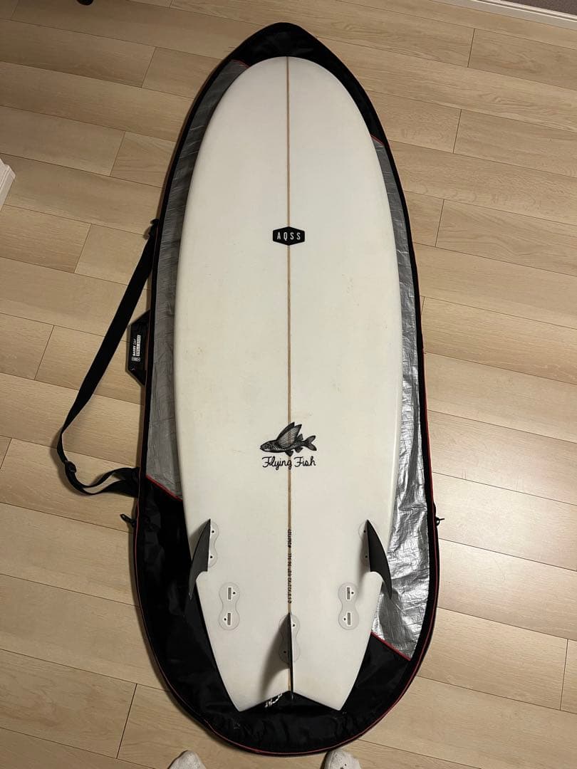 FlyingFish サーフボード ケース、トライ、ツインキールフィン付き