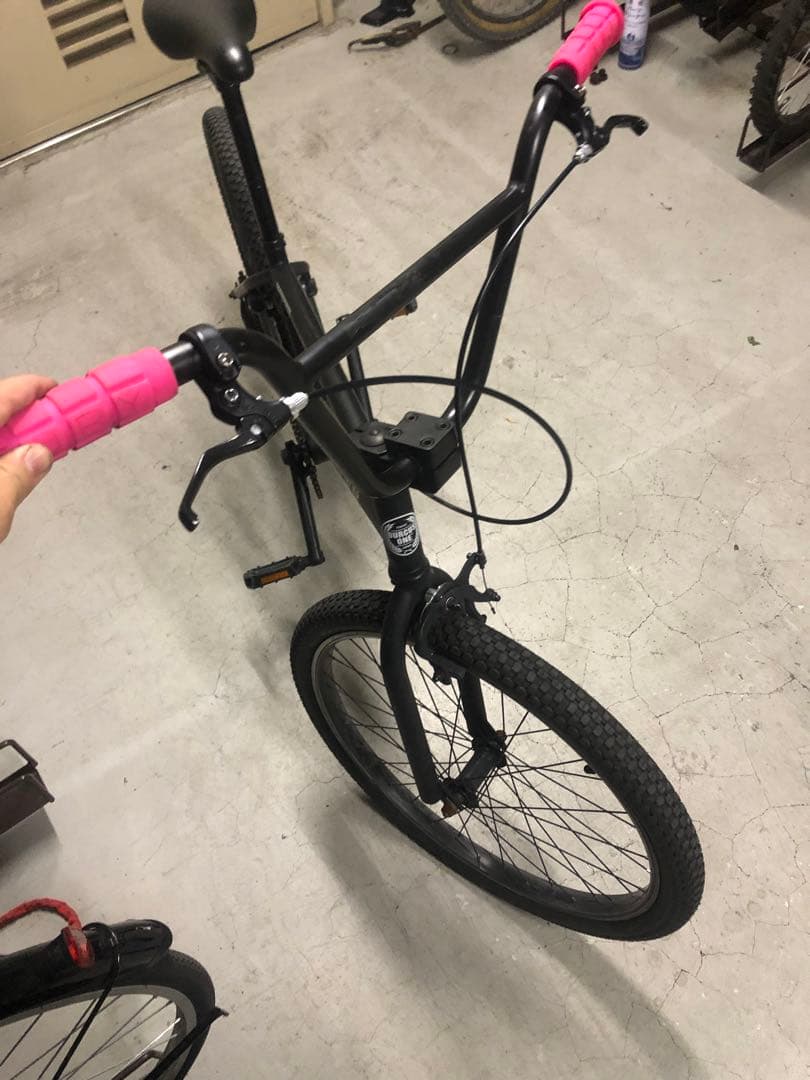 ボ*ダ様 ダーカスワン　H-street 24インチ