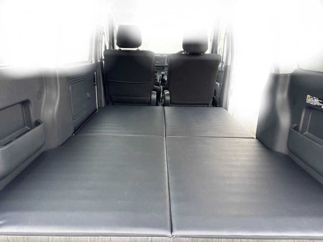 ダイハツ　ハイゼットカーゴ／ピクシスバン　多目的フロアマット ブラック 合成皮革