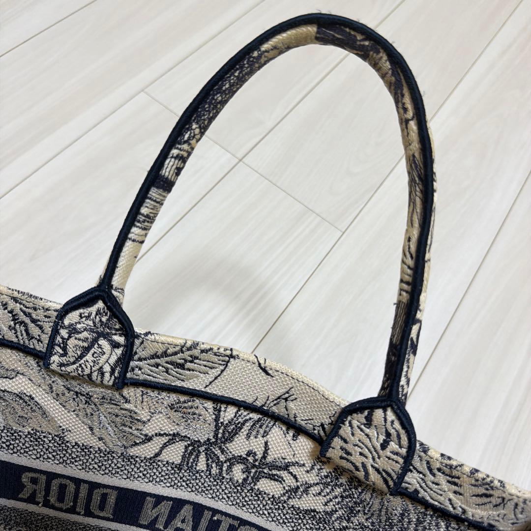 【みるみるちゃん】DIOR ディオール ブックトート ミディアム
