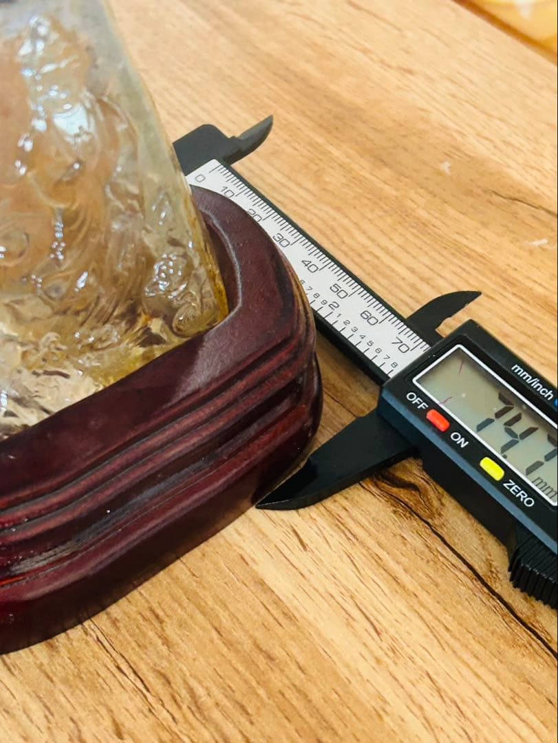 高品質 観音菩薩像彫刻 ヒーラー共生水晶 台座付き