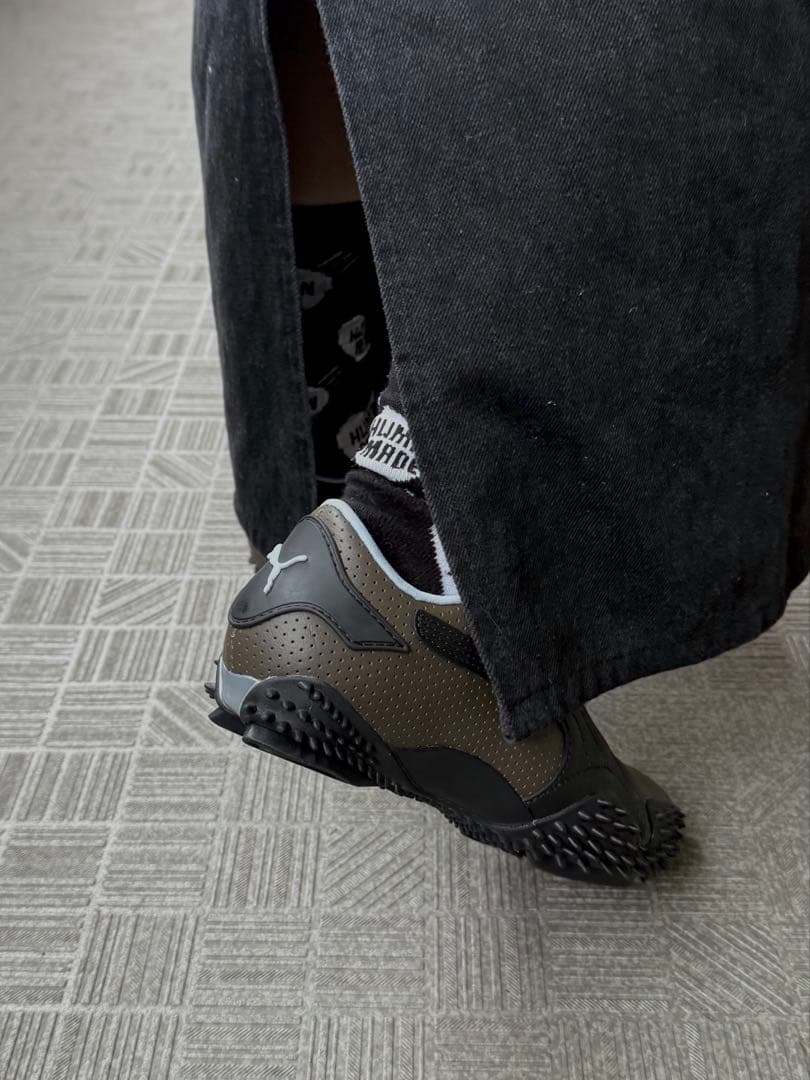 PUMA Mostro Perf ブラウン スニーカー emmi