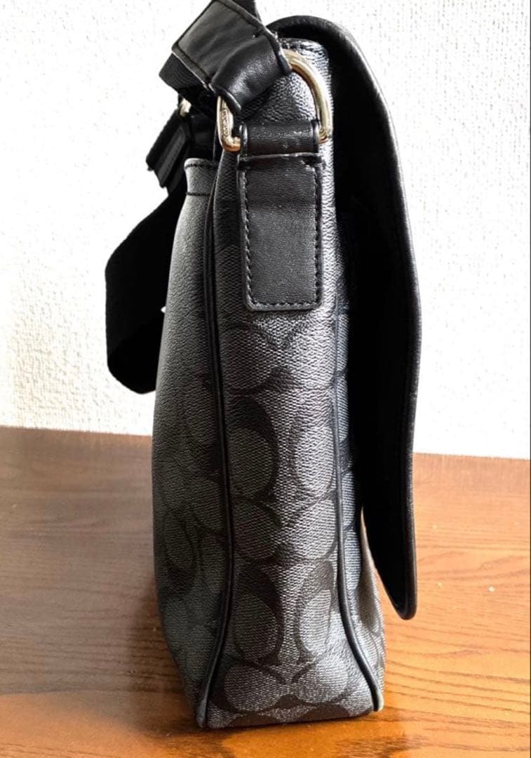 コーチ　ショルダーバック　メッセンジャーバッグ