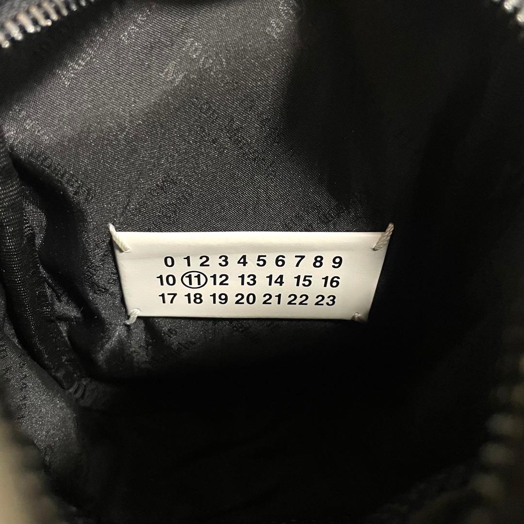 未使用・超格安/メゾンマルジェラ　ショルダーバッグ　4ステッチ　ナイロン　黒