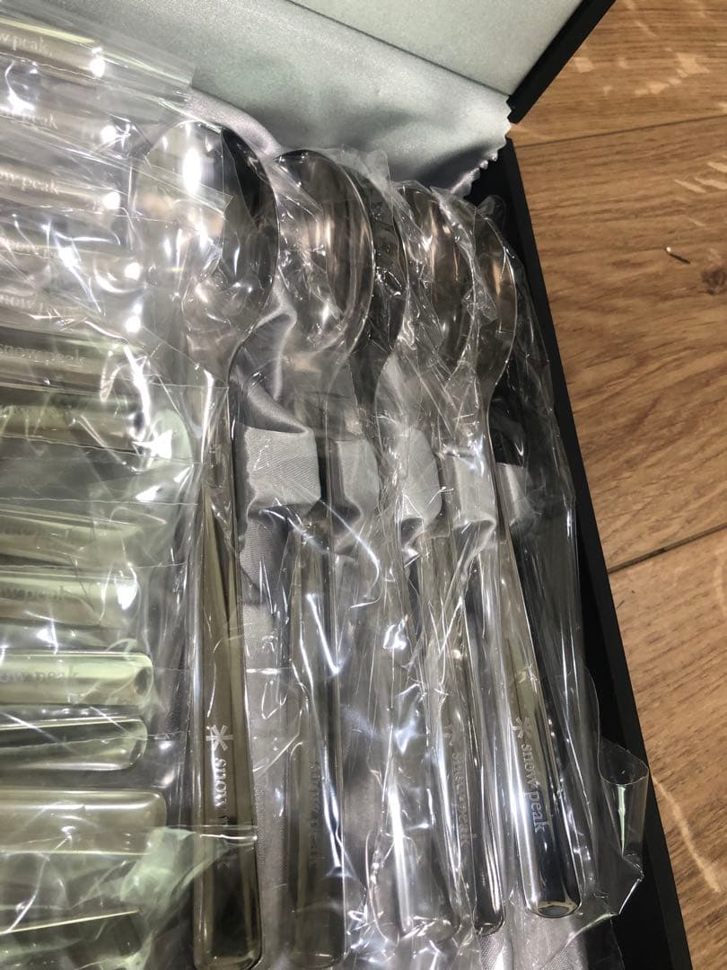  peak カトラリー　スノーピーク　株式　上場記念　東証　株主　燕三条