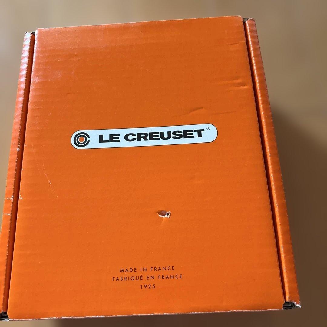 LE CREUSET 赤 オーバル型両手鍋 17cm