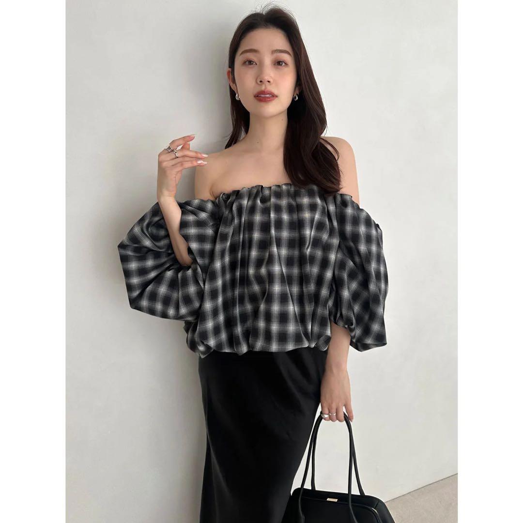 anuans チェック柄オフショルダートップス