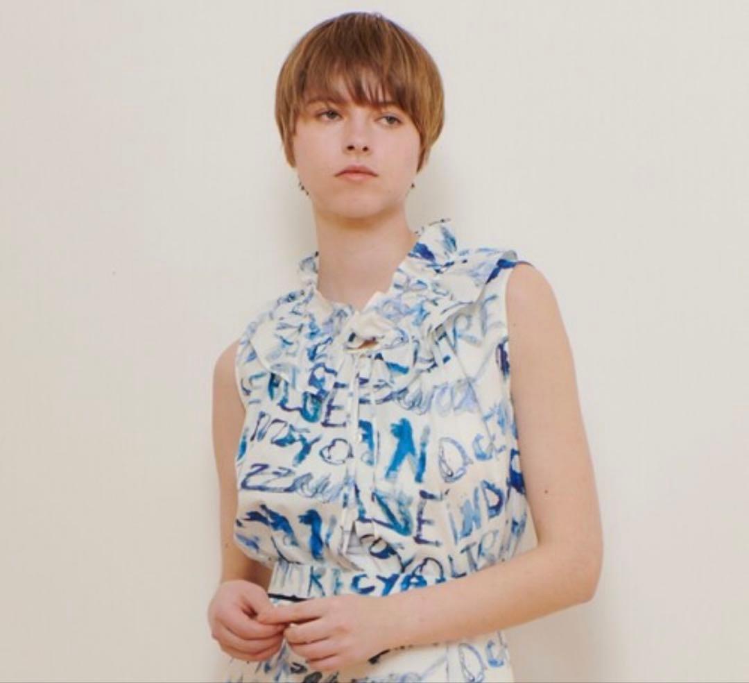 【人気商品・美品】allureville PONTOGLIOフリルカラーブラウス