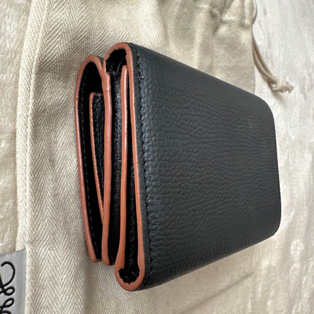 【kako】LOEWE ブラック レザー 三つ折り財布