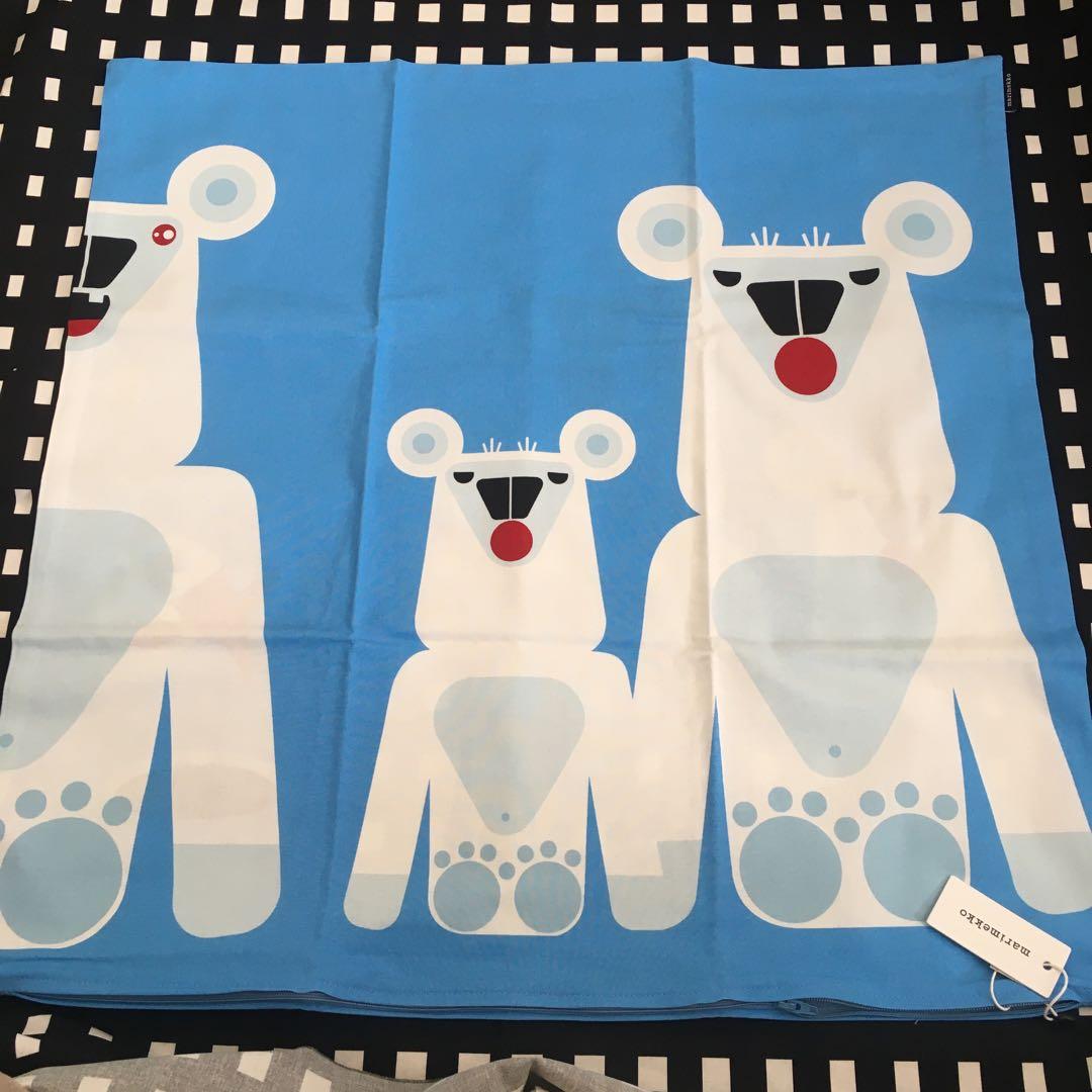 新品　マリメッコ　ヤーカルフ クッションカバー　クマ