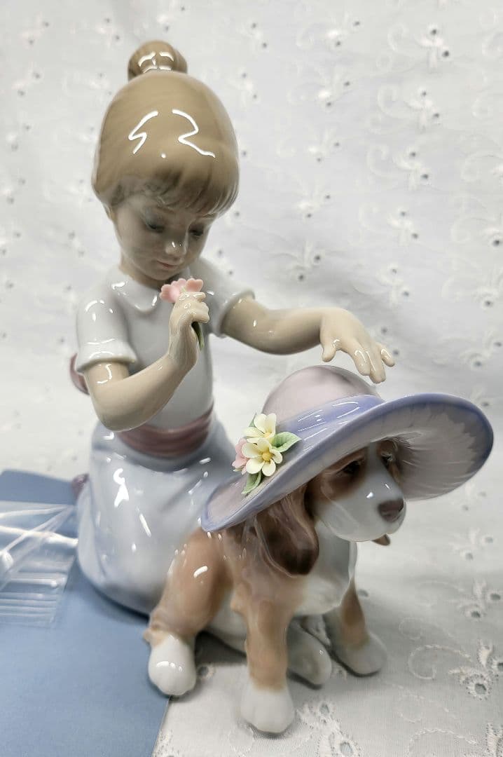 未使用近✨リヤドロ「おめかししようね」 6862 置物 オブジェ 箱 少女 犬