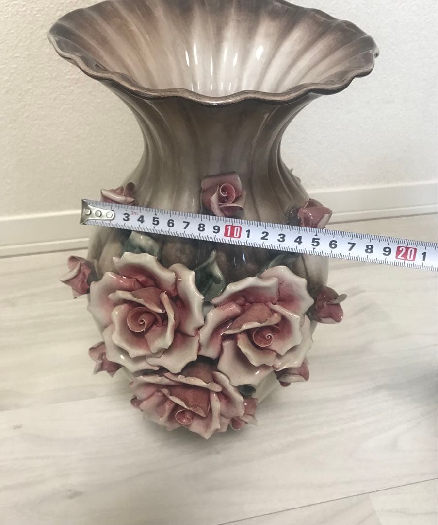 ＊送料込み＊イタリア製花瓶 カポディモンテ アンティーク バラ 陶器 花陶