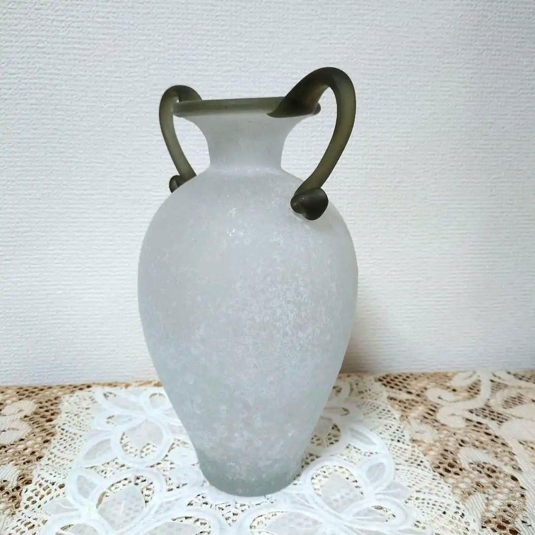 琉球ガラス　花瓶　2000年代ビンテージ　白色磨りガラスグレーハンドル