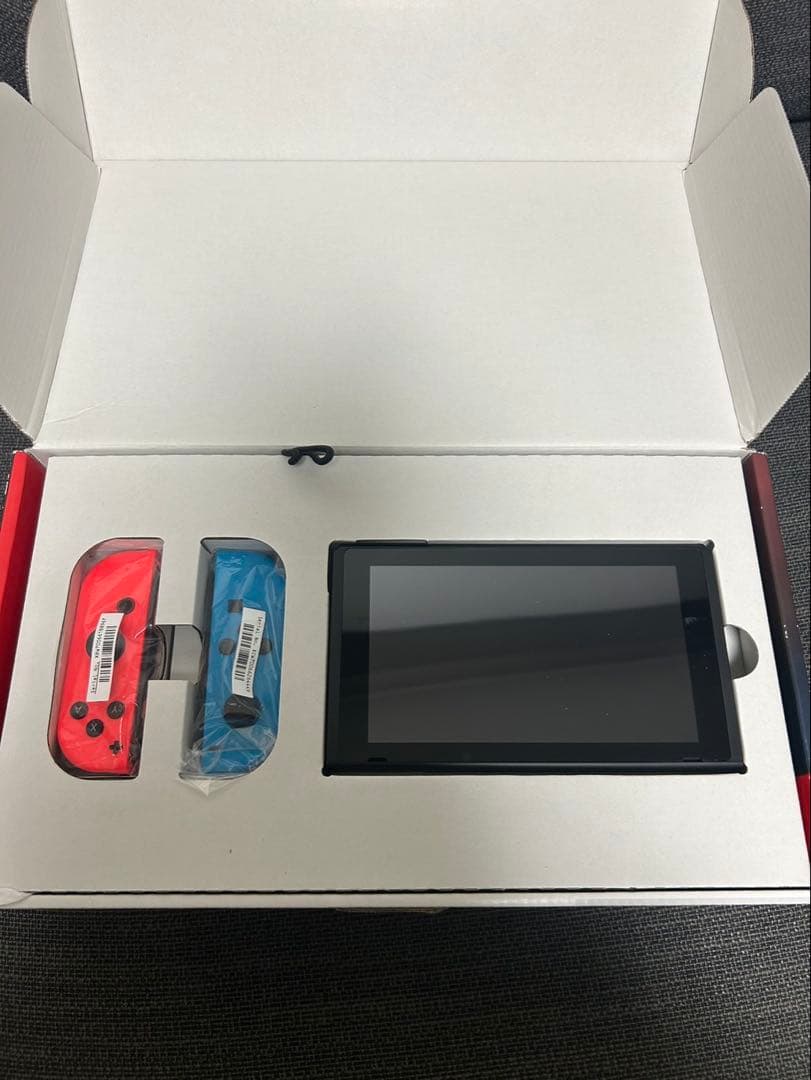 Nintendo Switch 本体 赤・青 Joy-Con/本体ケース付き