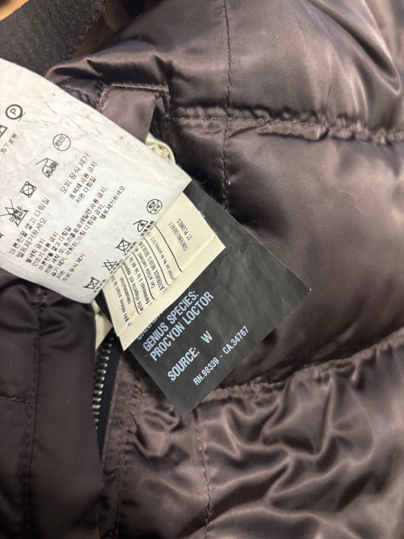 プラダ　ダウンジャケット