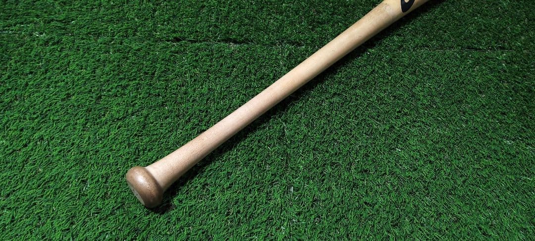 アシックス　田中広輔　木製バット　①