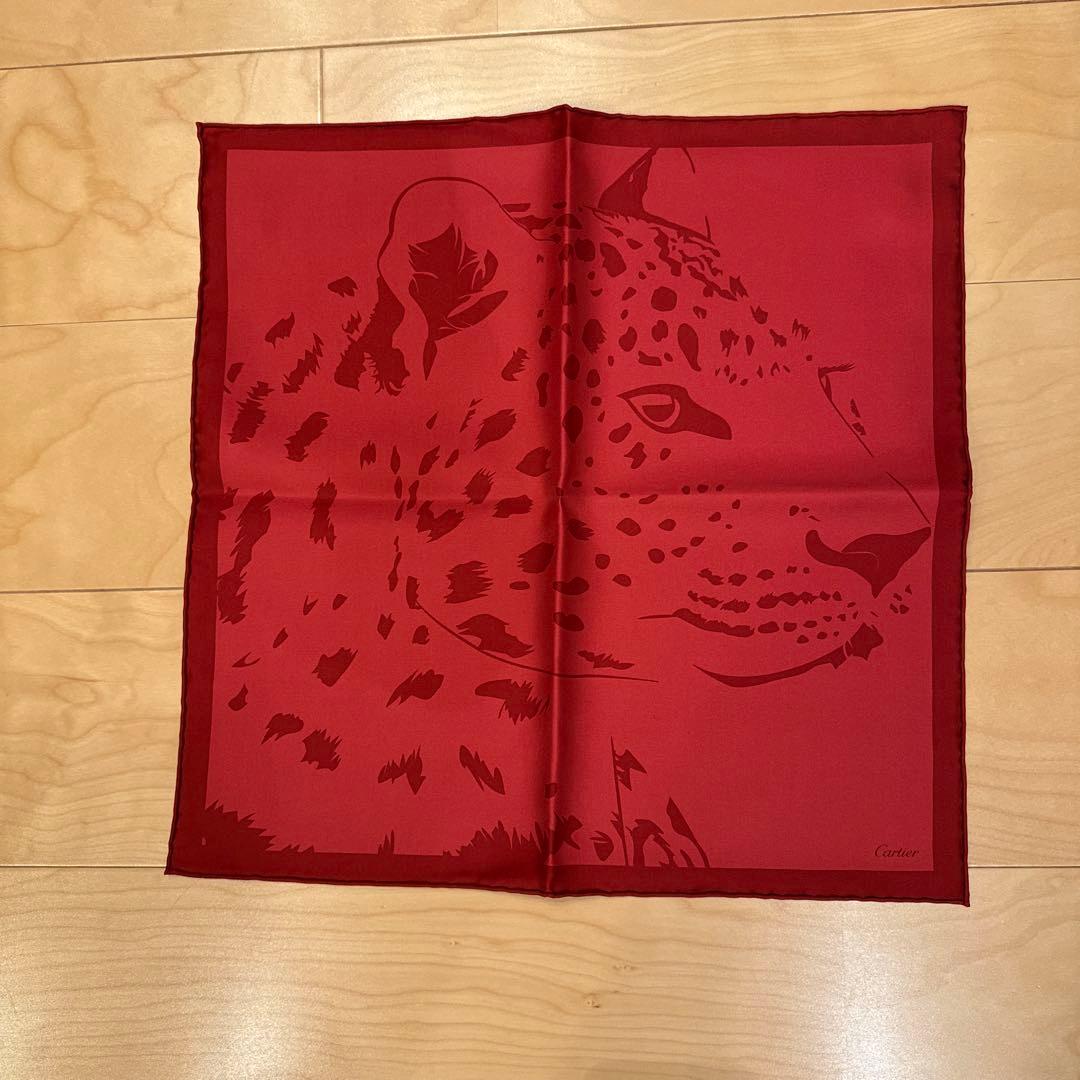 カルティエ　パンテール柄シルクスカーフ