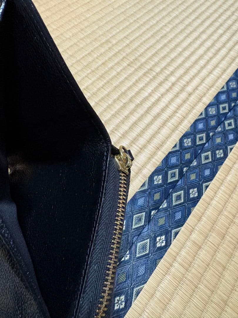 イルビゾンテ　二つ折り財布　黒　新品・未使用