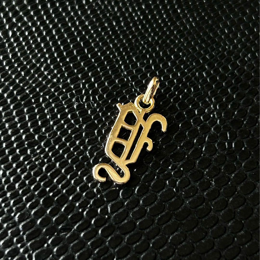 最終値下げ　K18YG イニシャル チャーム 「Y」 トップのみ