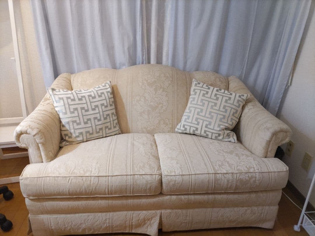 アメリカ製トーマスビル　ジャガード花柄 2人掛けソファ