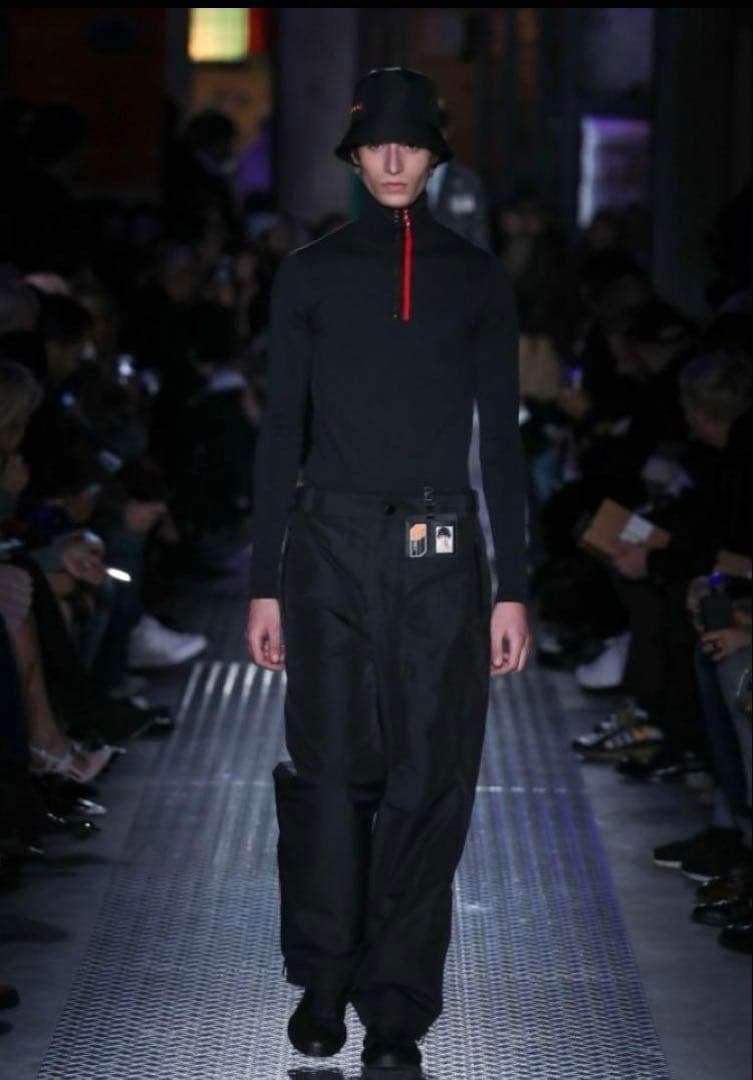 m*n様 prada high neck long tee sullen