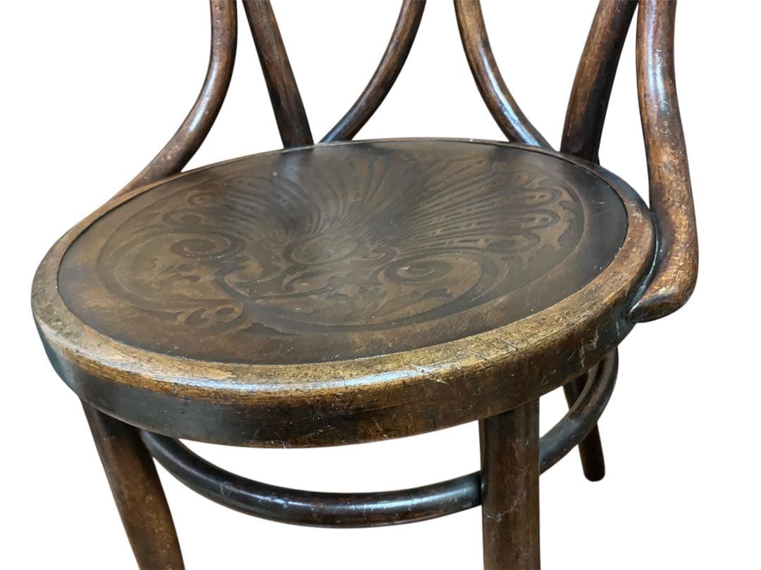 ベントウッドチェア　アンティーク　珍しい形　曲げ木　座面装飾　軽い