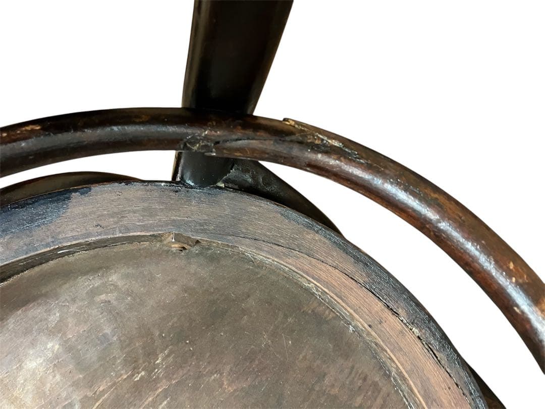 ベントウッドチェア　アンティーク　珍しい形　曲げ木　座面装飾　軽い