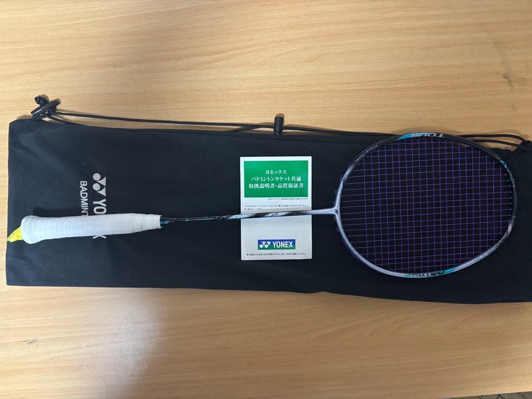 超美品　アストロクス 88sツアー　4UG5 バドミントンラケット