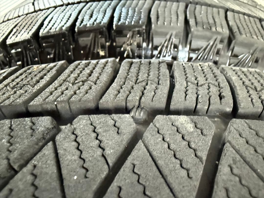 こっこブリヂストンスタッドレス205／60R16 96Q深溝