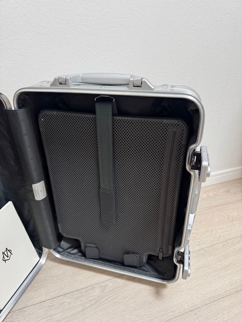 【きき】RIMOWA オリジナル　キャビン S シルバー