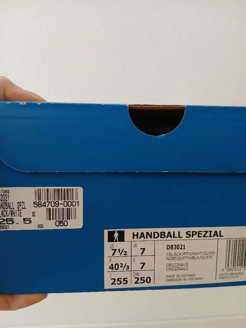 新品✨定価15950円　adidas Handball spezial/25.5