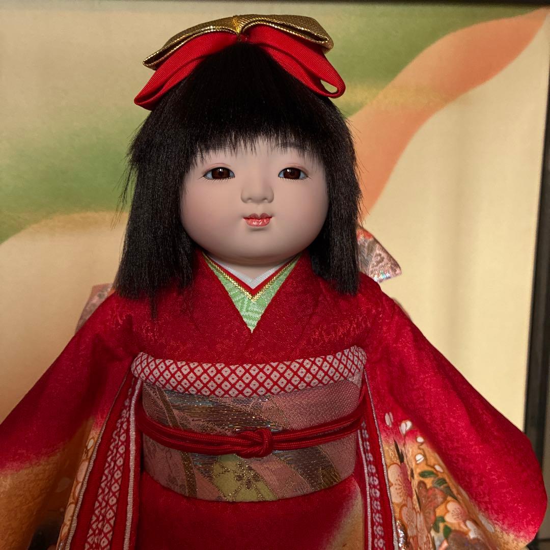 ガラス入り　日本人形