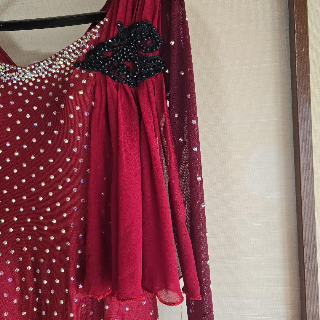 赤いビーズ装飾社交ダンスドレス