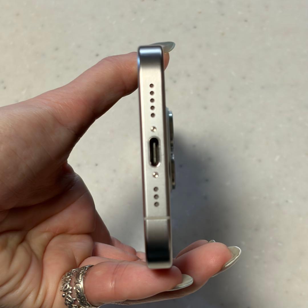 最終値下げ！iPhone15Pro 512GB ホワイトチタニウム SIMフリー