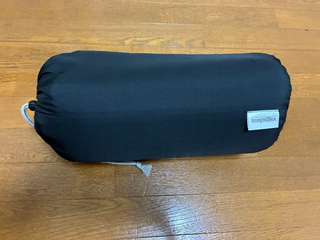 【1回使用】マニフレックス　ピローグランデ　ブラック　収納袋付き