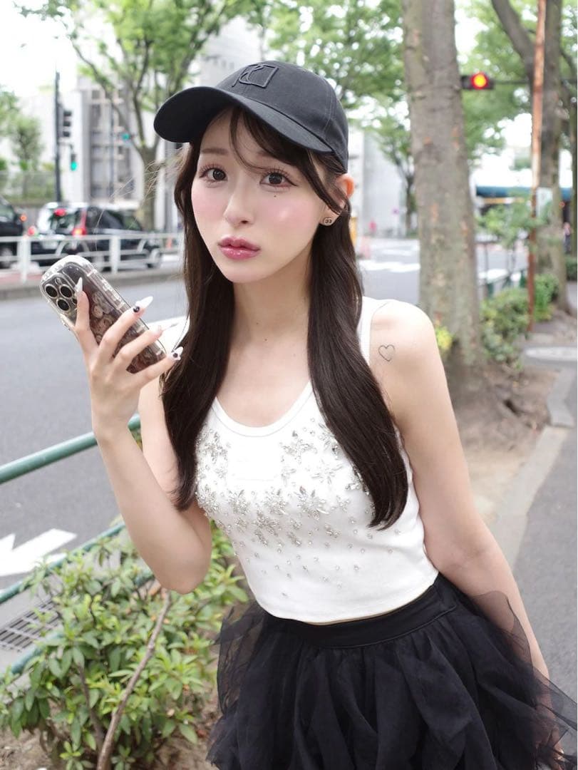 新品タグ付き ダーリッチ ジュエリーリブノースリトップス ホワイト